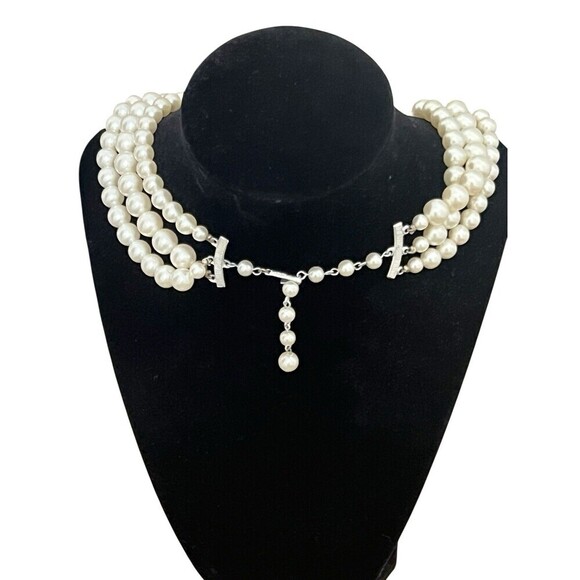 Vintage 3 Strand Faux Pearl White Necklace Silver Hardware Signed Japan 9" - Picture 3 of 5